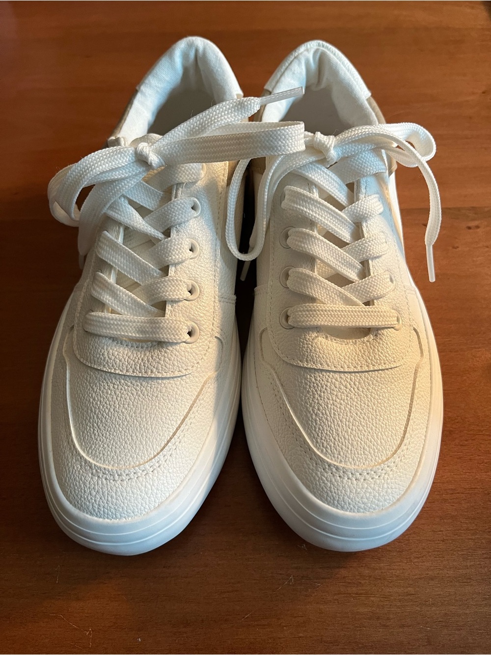 Nautica Women's White Low-Top Athletic Sneakers